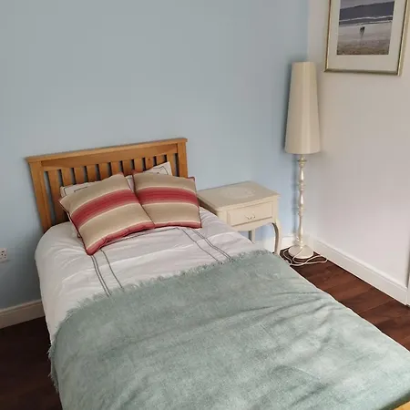Two Birds Weekly Stay Malmesbury Exterior photo